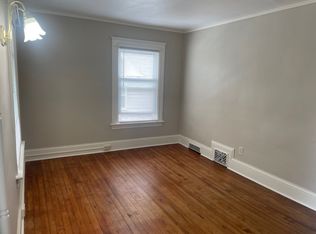 105 4th St #1/2, Jackson, MI 49201