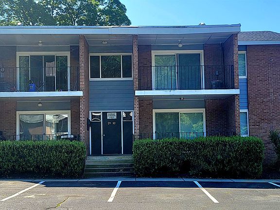3rd image of 1702 Carlisle Ave #27