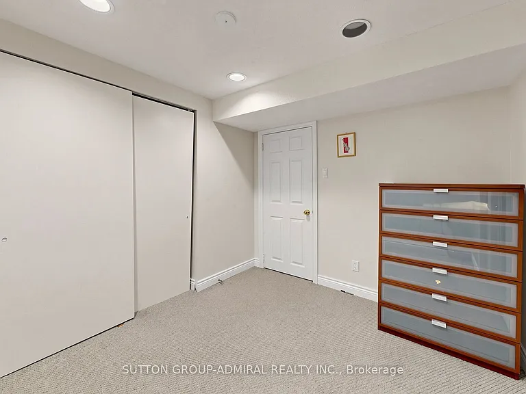 119 Mountbatten Rd — Photo 29