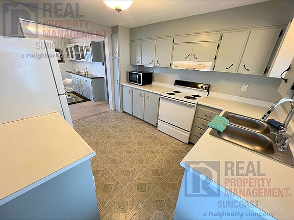 5th image of 1207 45th Ave E