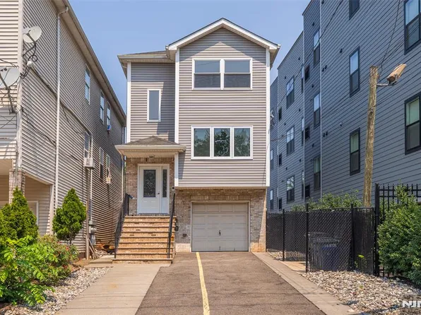 1117 Chestnut St, Elizabeth, NJ 07201
