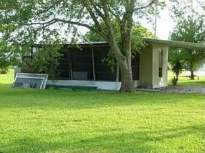 3rd image of 1161 Palm Ct