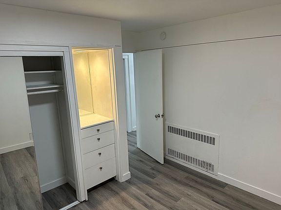 5th image of 1717 E Jefferson St #102