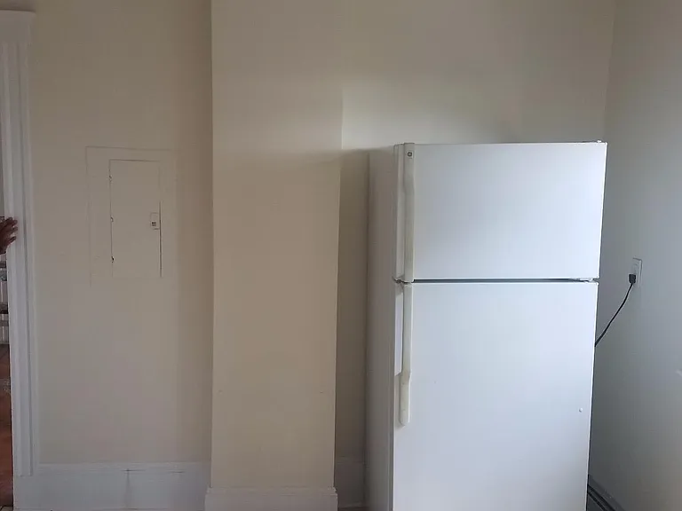 104 Glenwood Rd #2 — Photo 2