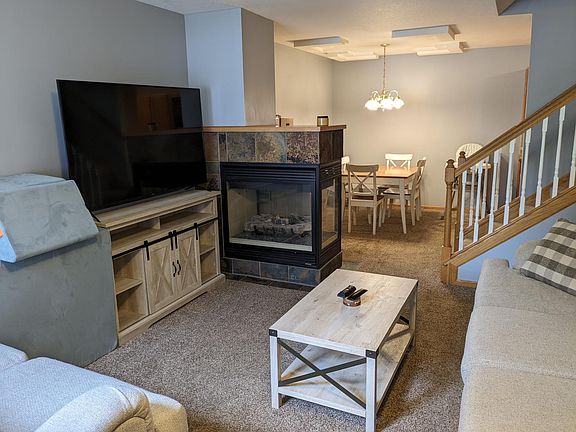 4th image of 21128 Mustang Ln
