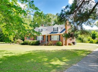 1025 W 2nd Ave, Red Springs, NC 28377