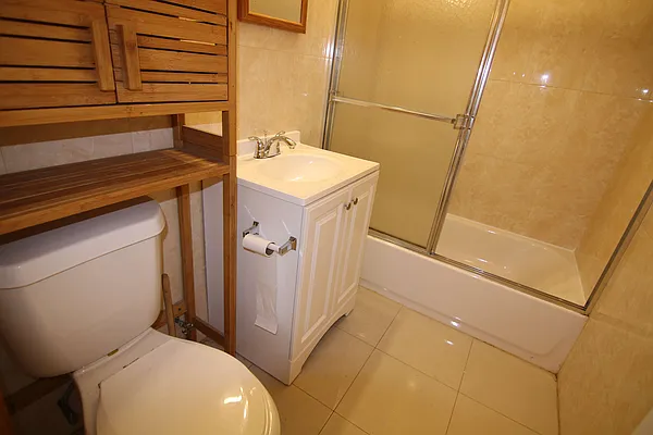 Rented by Target Realty Group | media 2