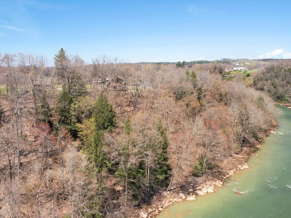 725 Riverbends Dr, Parker, PA 16049