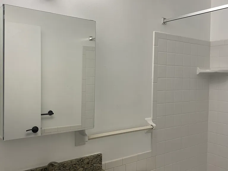 2736 Colfax Ave S #203 — Photo 10