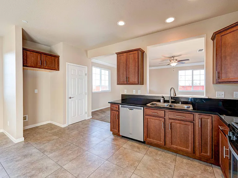 695 Mission De Oro Dr — Photo 20