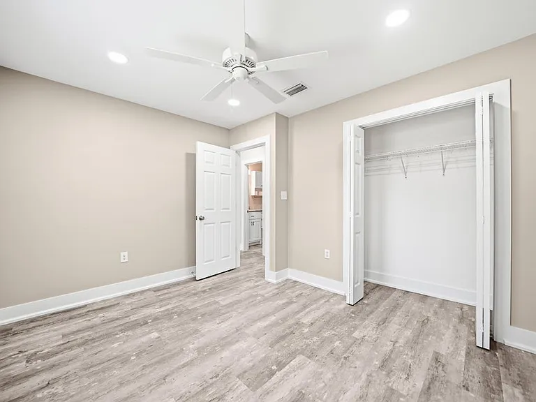 942 Rue De Palms Dr — Photo 33