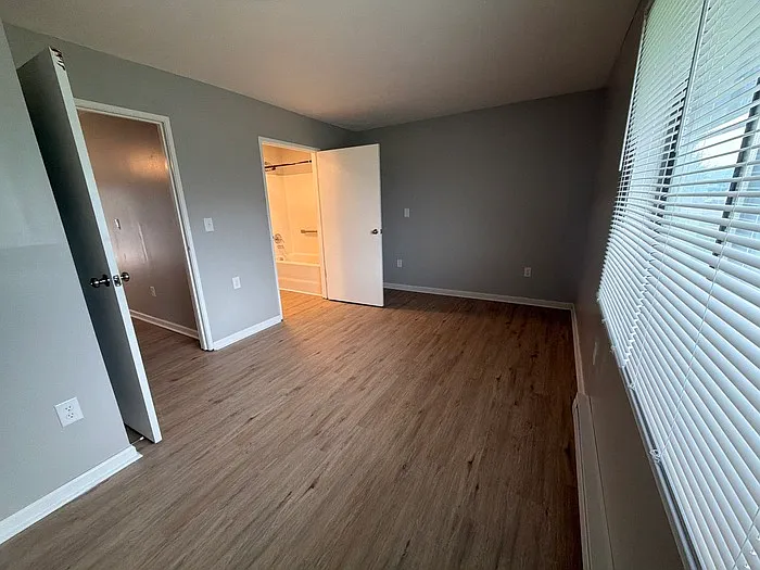 429 S Sycamore St #8 — Photo 2
