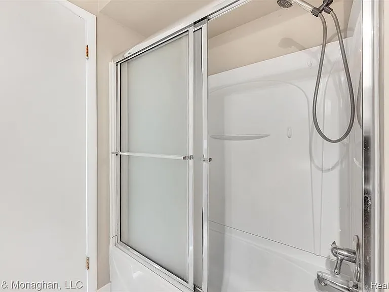 1921 Wickham St — Photo 15