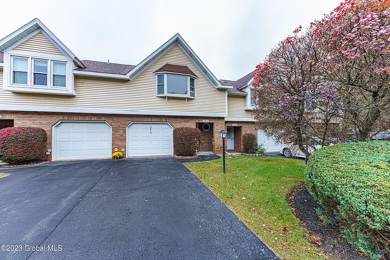 3rd image of 3024 Squire Boulevard