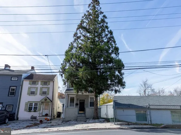 131 Barren Hill Rd, Conshohocken, PA 19428