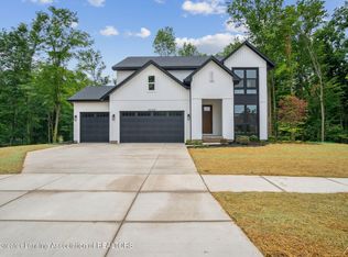 4240 Overbrook Dr, Grand Ledge, MI 48837