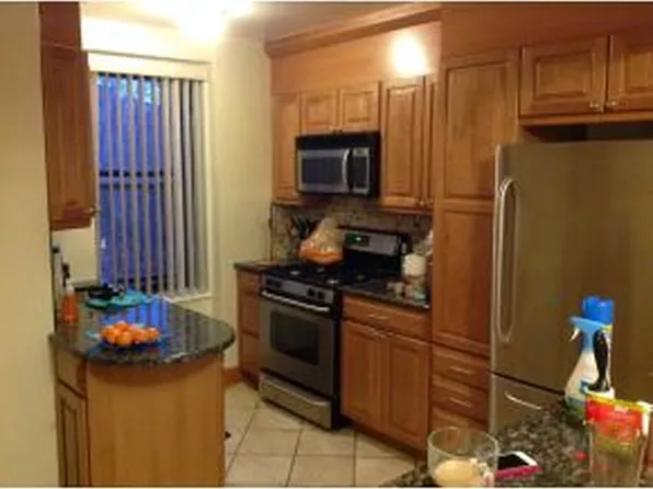 2229 Knapp Street image 1 of 2