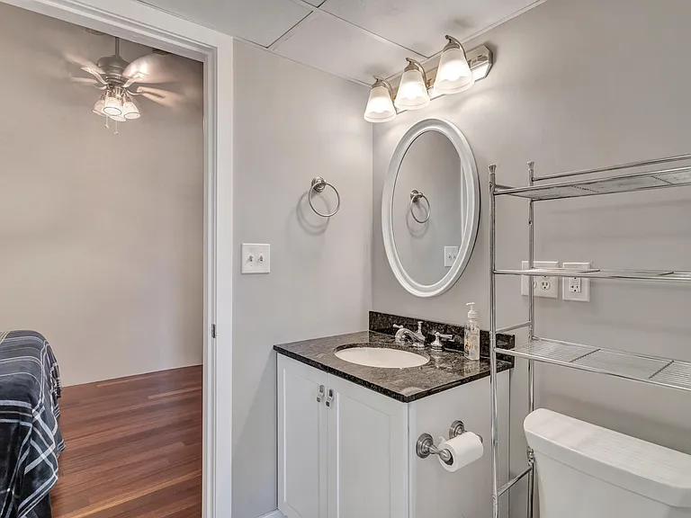 43 Charlton St #405 — Photo 12