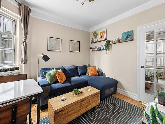 2nd image of 326 E 73rd St APT 3C