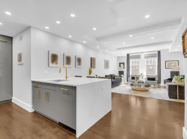 27 West 72nd Street image 1 of 17