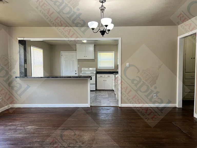 545 Babb Dr — Photo 6