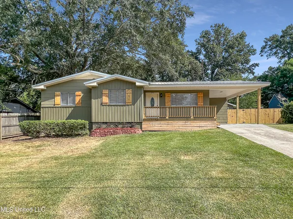 352 Reynolds St, Pearl, MS 39208