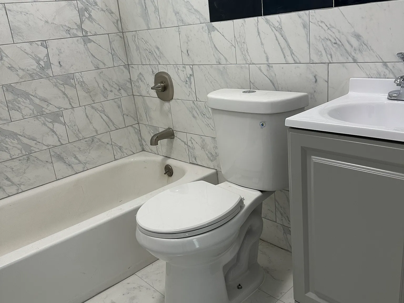 3 bed, 780 sqft, $1,150 — Photo 3