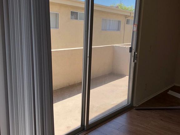 4th image of 3514 Mentone Ave #3