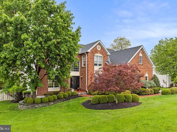 1705 Osprey Dr, Audubon, PA 19403