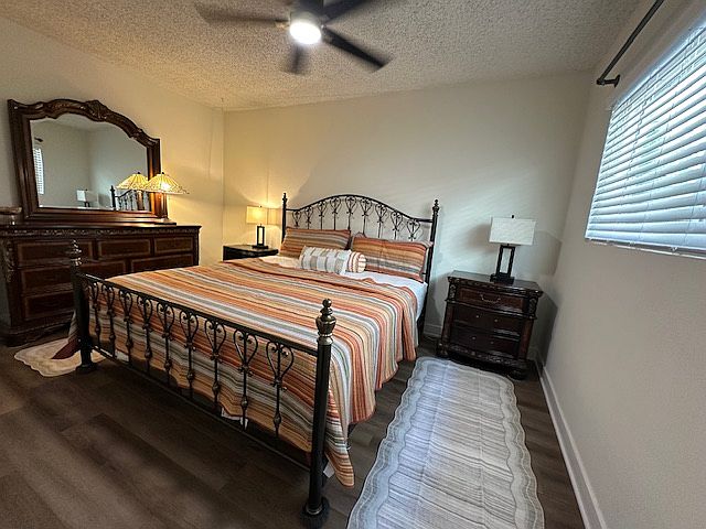 Matching floor rugs. Windows have rods so that additoinal window coverings, ie curtains or valances can be added by tenant.