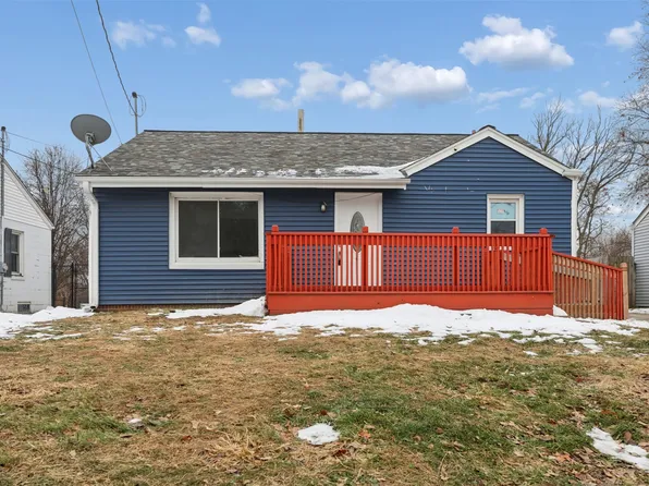 416 Pleasant View Dr, Des Moines, IA 50315