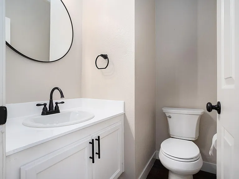 420 Beaulieu Ln — Photo 13