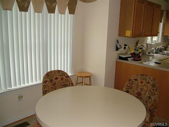 5th image of 6280 Indian Trails Ct
