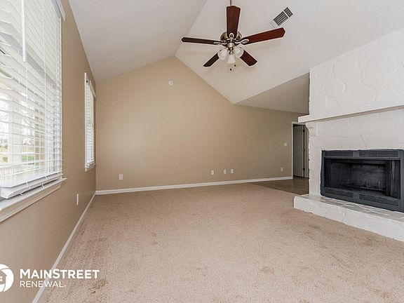 4th image of 230 Wildwood Dr