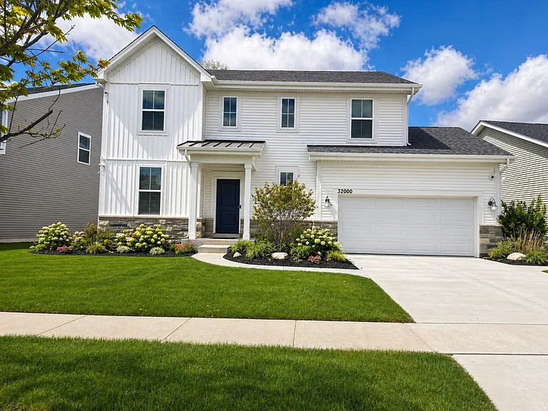 32000 Savannah Dr — Photo 1