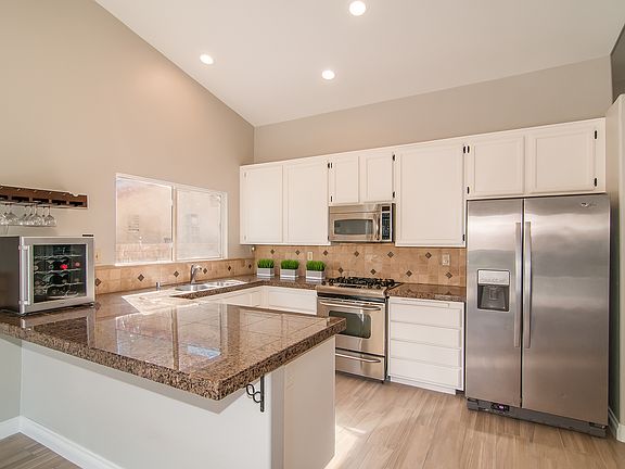 3rd image of 44730 N Harland Dr
