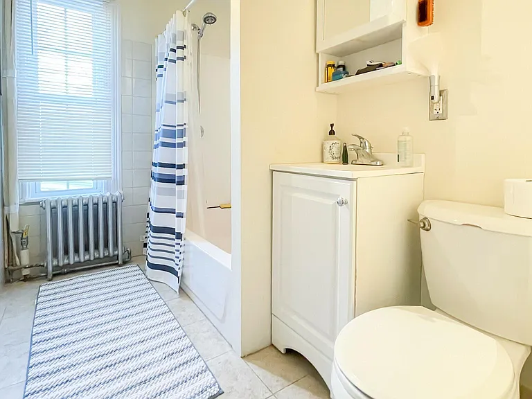 16 Foster St #1 — Photo 11