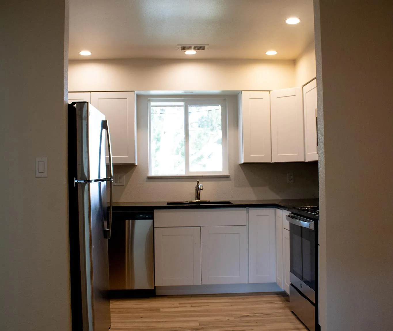 514 Andra Ct — Photo 4