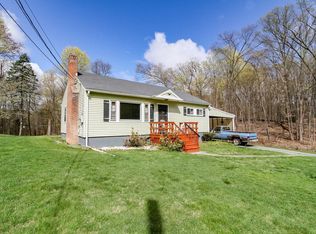 7 Pond Rd, Poughkeepsie, NY 12601