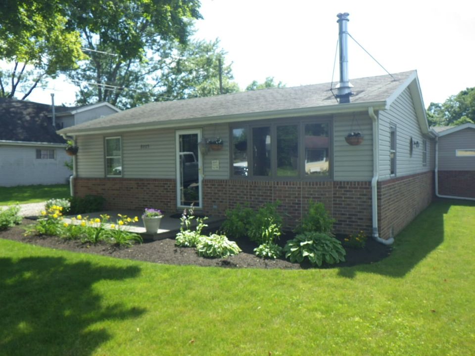 1st image of 8005 S John St