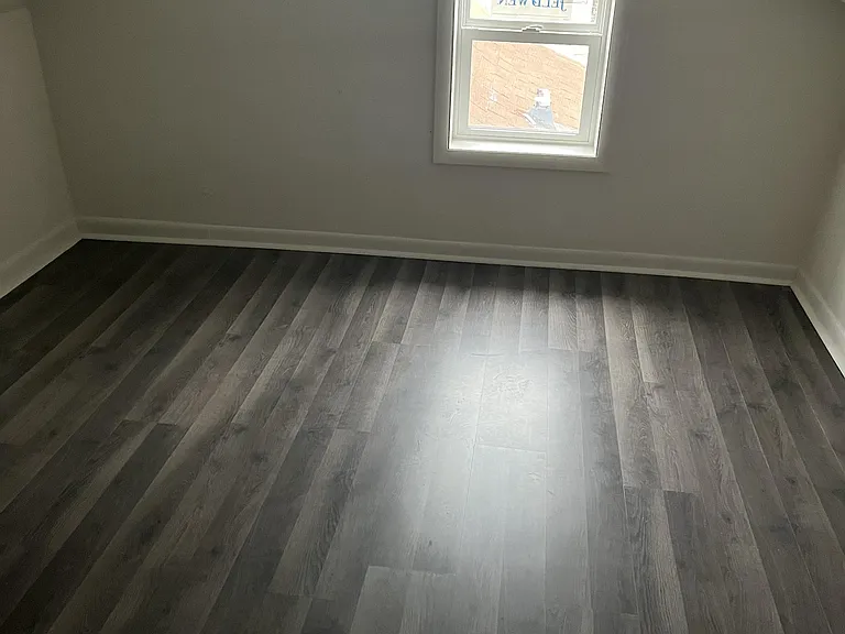 309 W Washington Ave — Photo 5