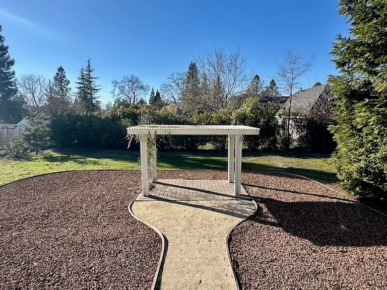 17874 Lake Forest Dr — Photo 15