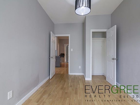 5th image of 1601 Park Pl APT 3F
