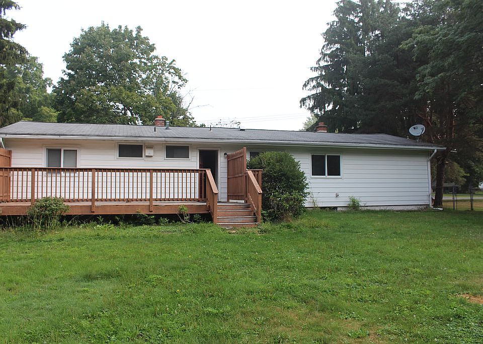 2nd image of 14 Lincolnshire Blvd