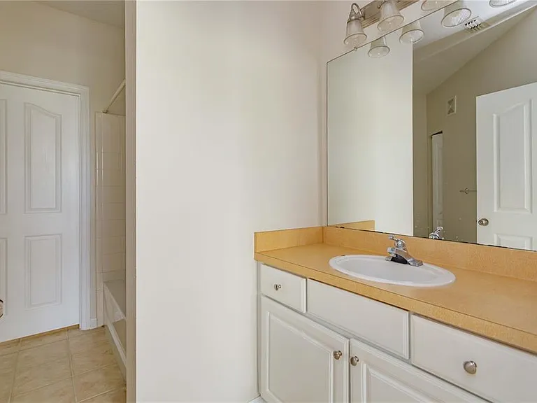 12849 Madison Pointe Cir #201 — Photo 11