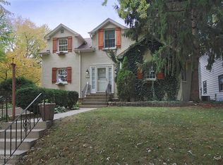 45 S Julian St, Naperville, IL