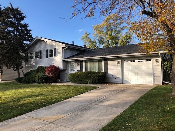 2nd image of 421 Westover Ln