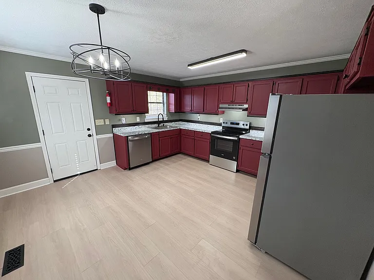 246 Park Rd SW #A — Photo 2