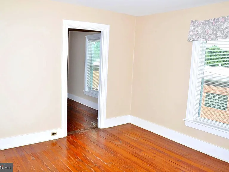 33 W Forrest Ave — Photo 13