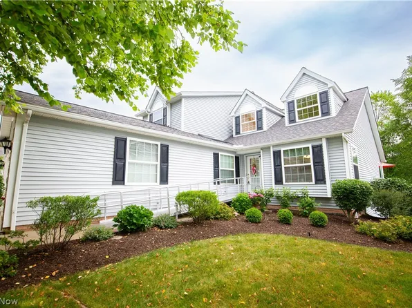 1057 Somerset Ln, Aurora, OH 44202